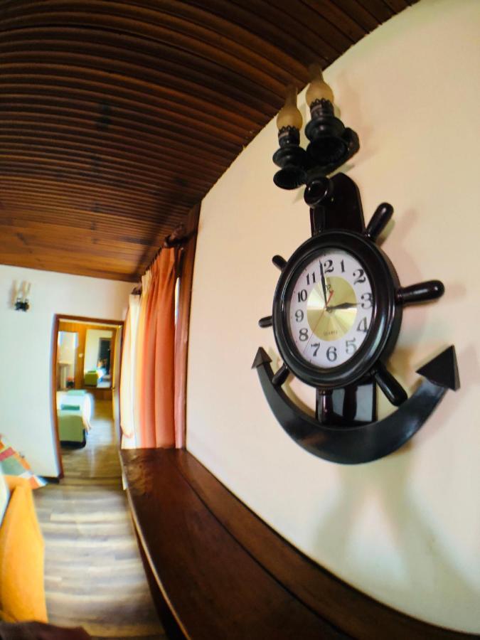 Pigeons Nest Bed & Breakfast Нувара Елия Екстериор снимка