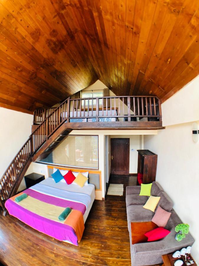 Pigeons Nest Bed & Breakfast Нувара Елия Екстериор снимка