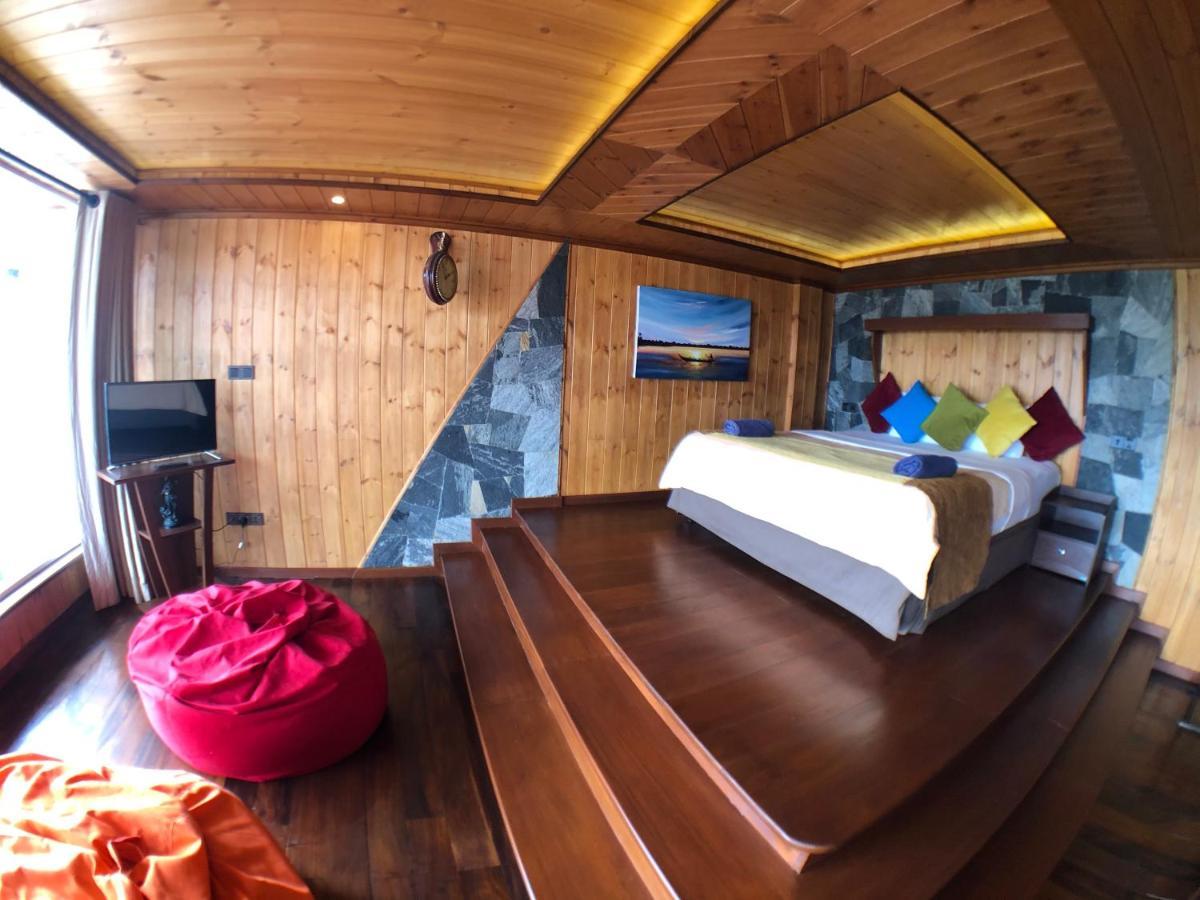 Pigeons Nest Bed & Breakfast Нувара Елия Екстериор снимка