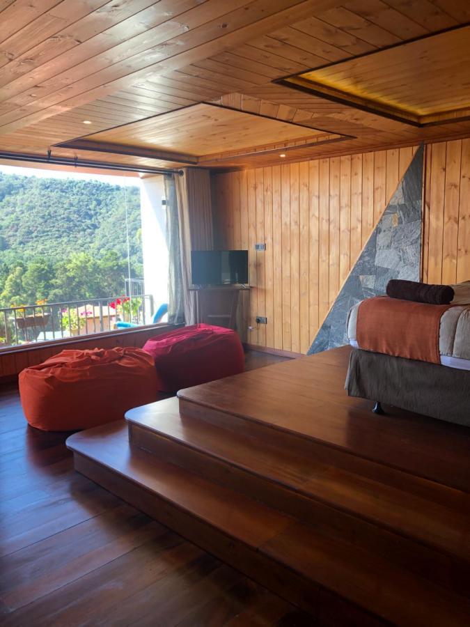 Pigeons Nest Bed & Breakfast Нувара Елия Екстериор снимка